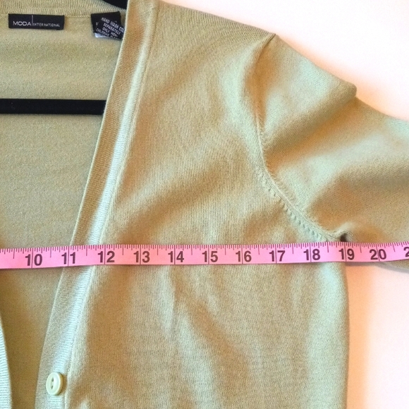 Moda International sweater. Size L. - Picture 10 of 11